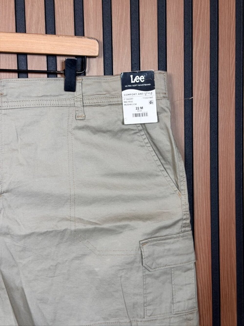 New Lee Shorts 22 Medium Women’s Beige Mid Rise Mushroom Soft Waist Band - Picture 7 of 9